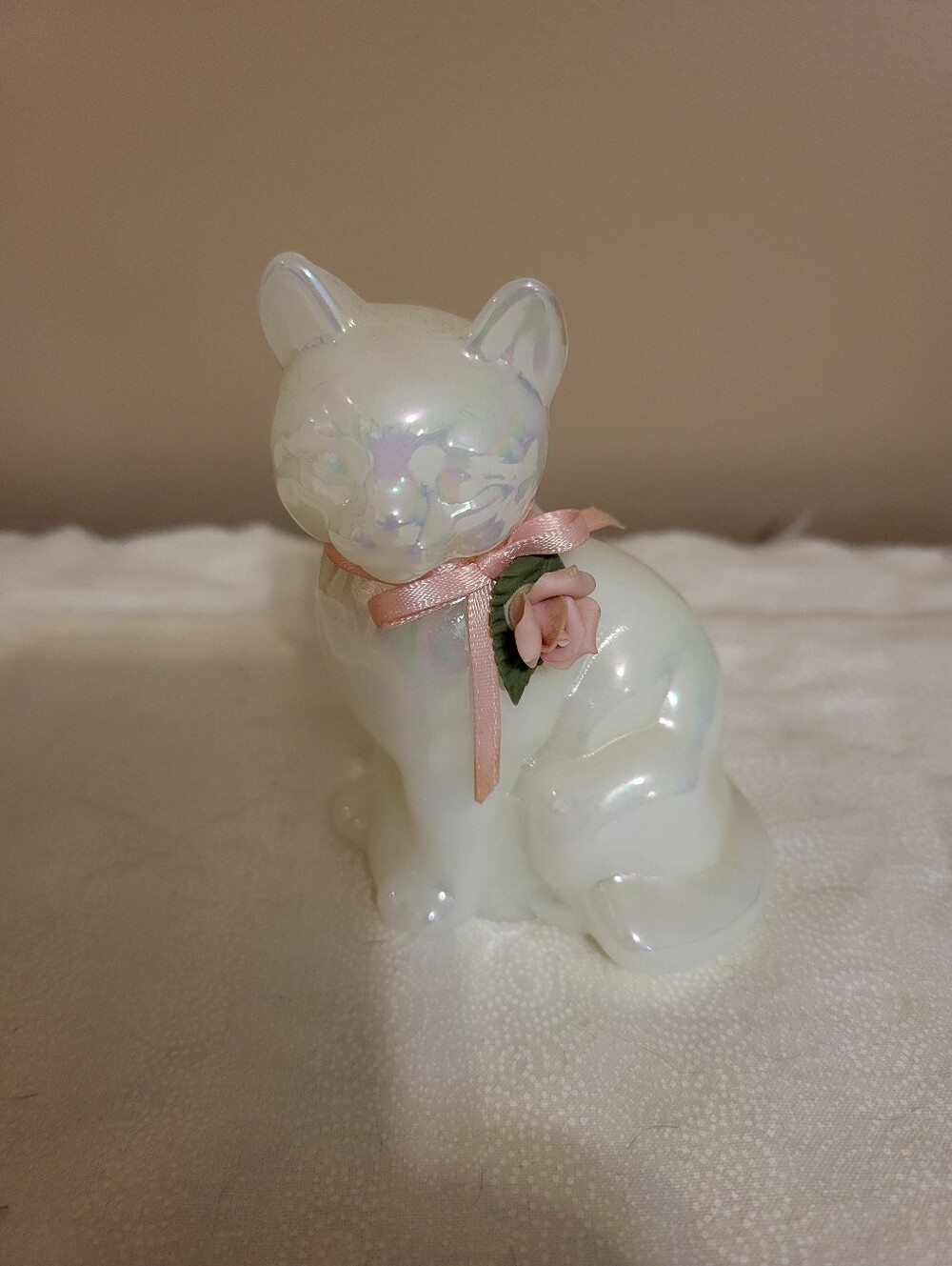 Fenton Iridescent White Cat Figurine with Pink Ribbon and Rose - Pets Cat Decor